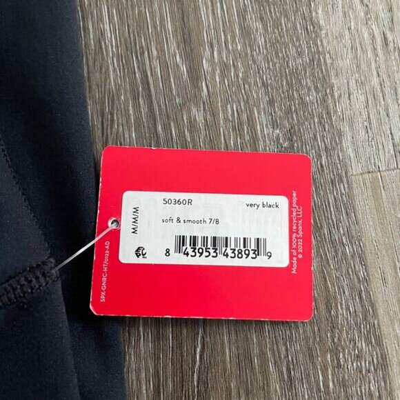 NWT Spanx Soft and Smooth 7/8 Leggings in Black - Size: Medium - Picture 5 of 7